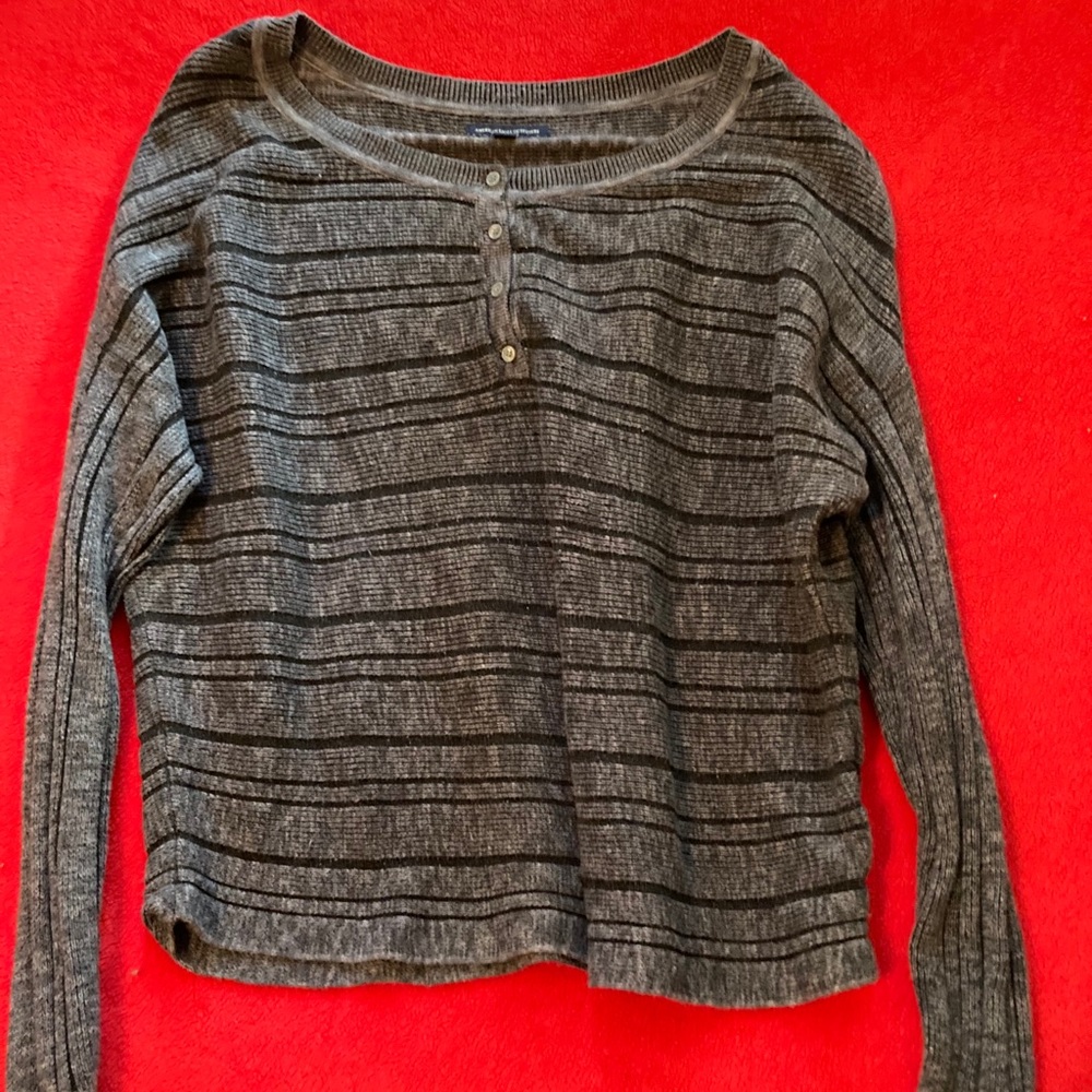 American Eagle Outfitters Sweater